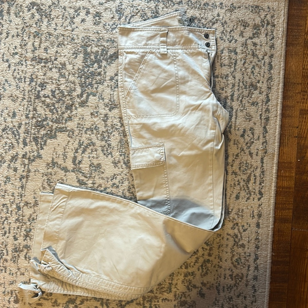 American Eagle khaki cargo pants